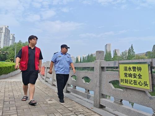 兰山区西关社区巡河护河守平安 筑牢水域安全防护网