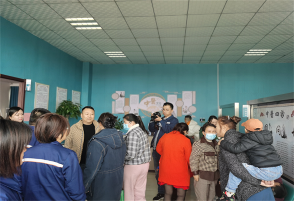 爱满雷锋日+情暖三月中共临沂富源热电支部走进正康中医626.png