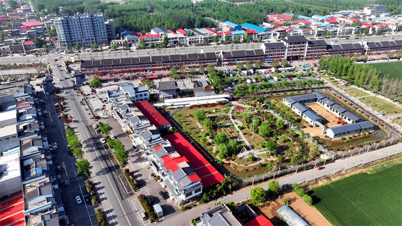 4月25日拍摄的山东省临沂市郯城县马头古镇风光（无人机照片）。...JPG