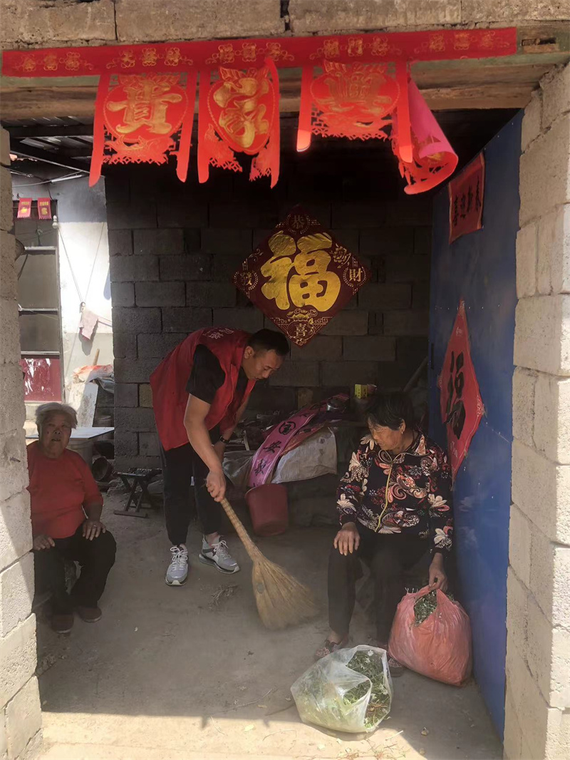 刘元华.jpg
