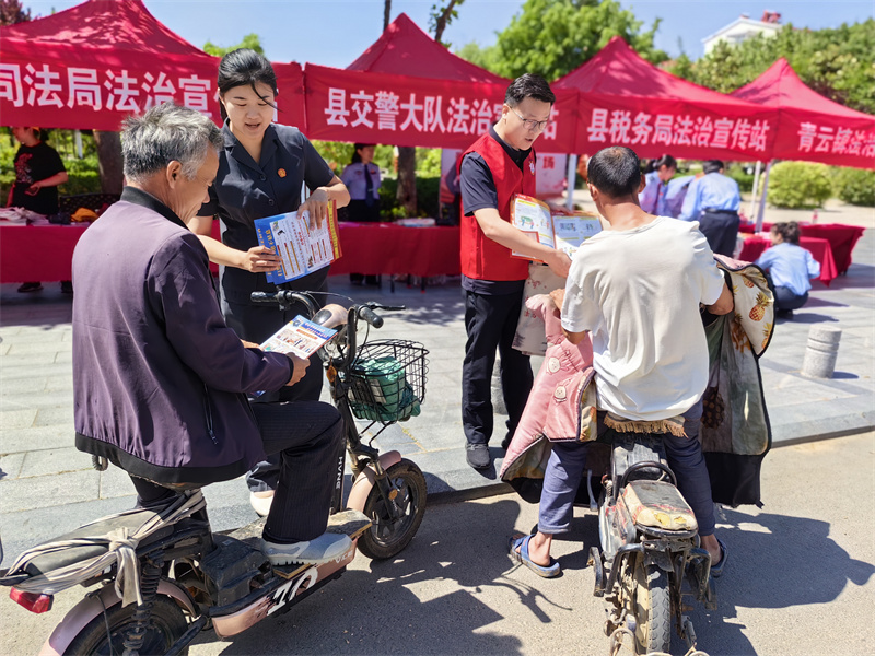 民法典宣传月3 - 复件(1).jpg