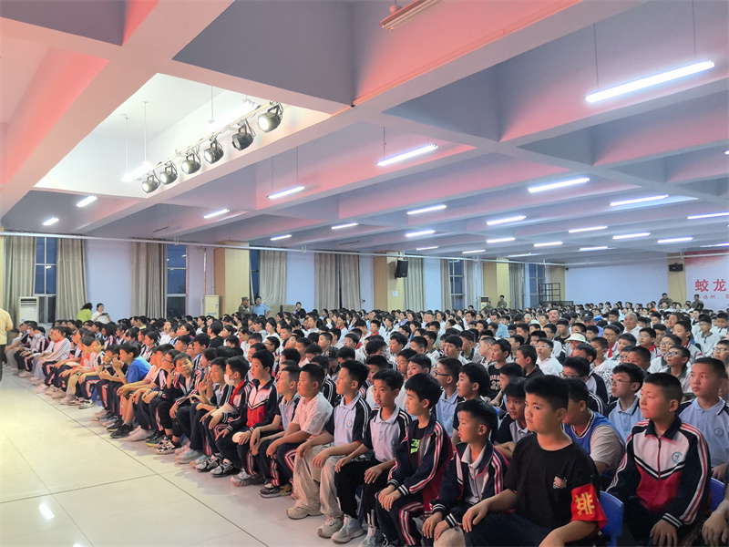 民法典宣传文艺汇演2.jpg