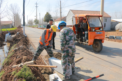 麦城村示范路工程 019.JPG