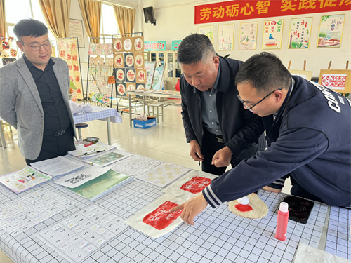 校领导.jpg