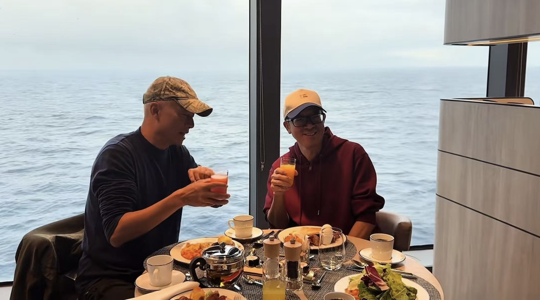 1764898694426041.png 640 (3).png